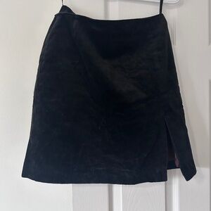 Gap velvet mini skirt with side slit